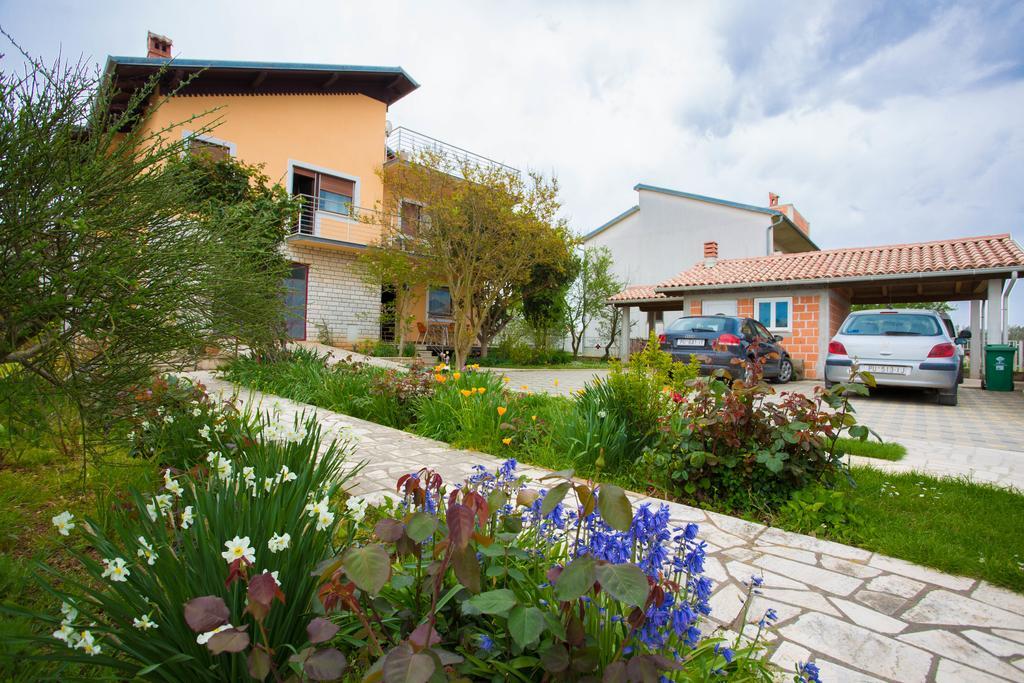 Apartments Nela PUY Exterior foto
